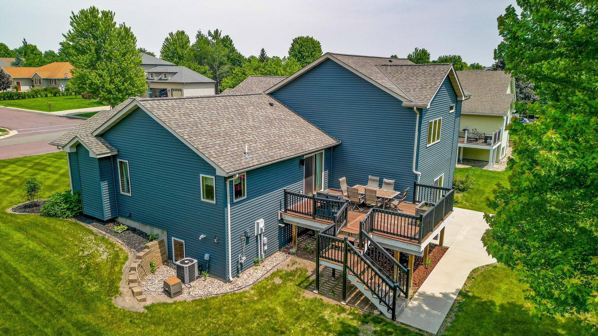Mankato, MN 56001,221 Victoria BLVD