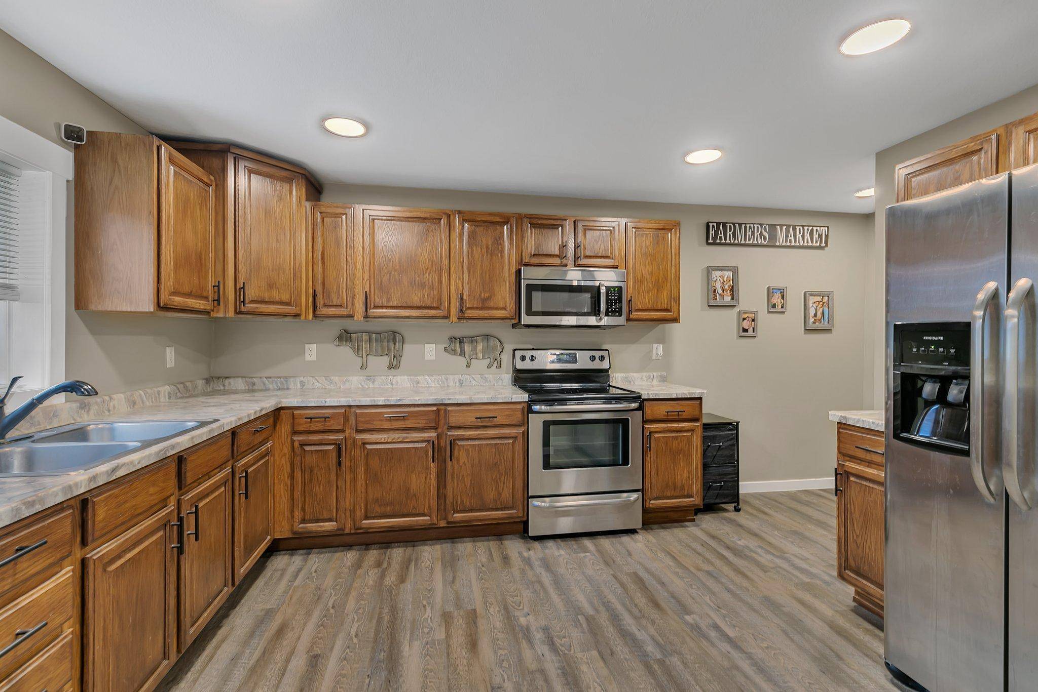 Sauk Centre, MN 56378,712 4th ST S