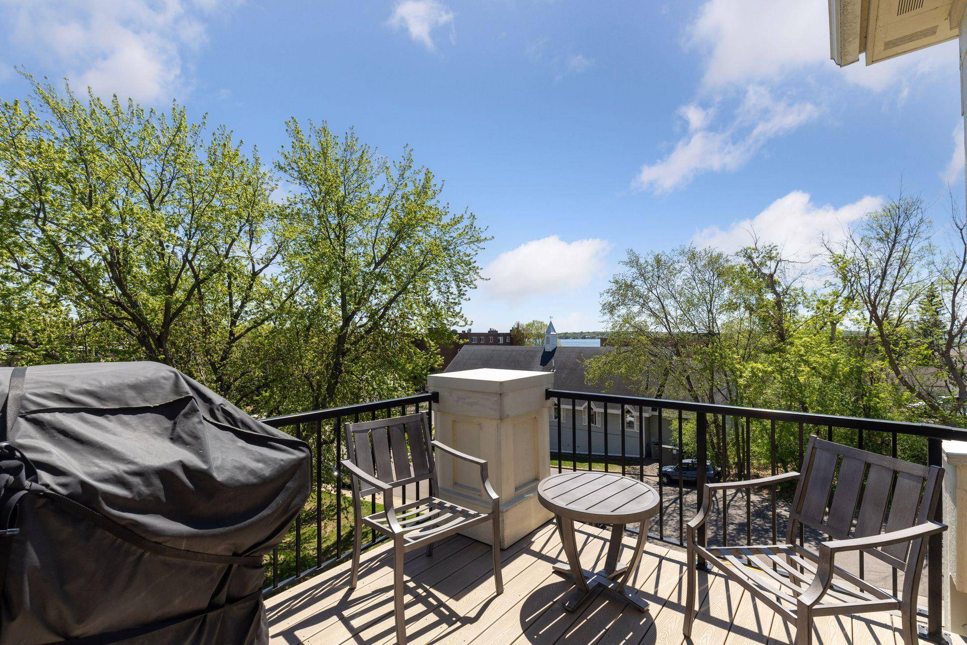 Wayzata, MN 55391,415 Indian Mound ST #302