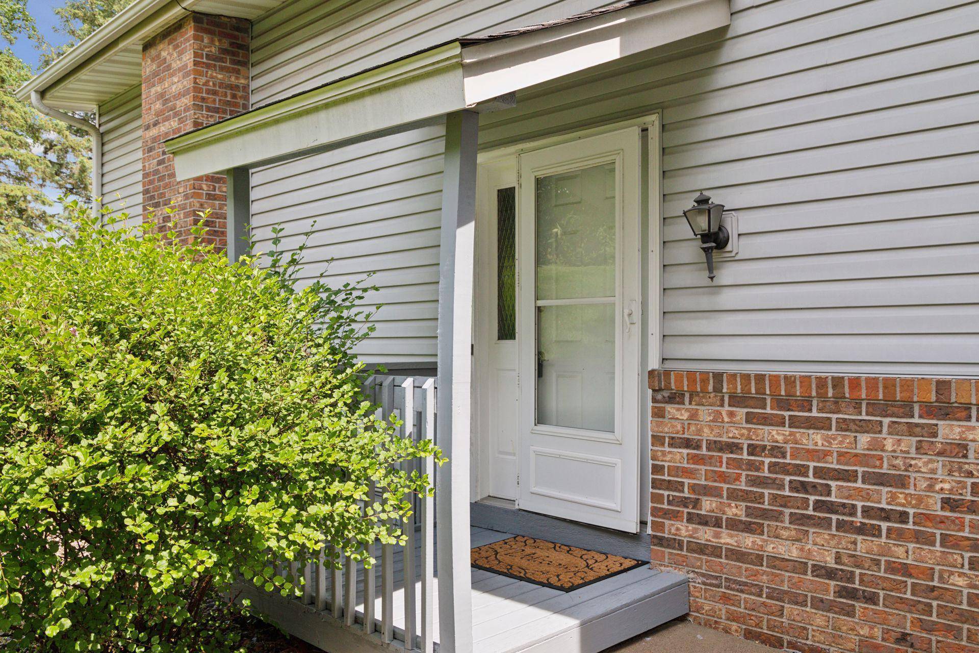 Minnetonka, MN 55345,6160 Creek View RDG