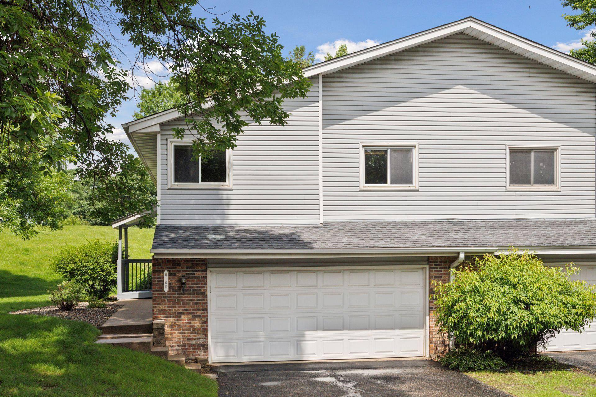 Minnetonka, MN 55345,6160 Creek View RDG