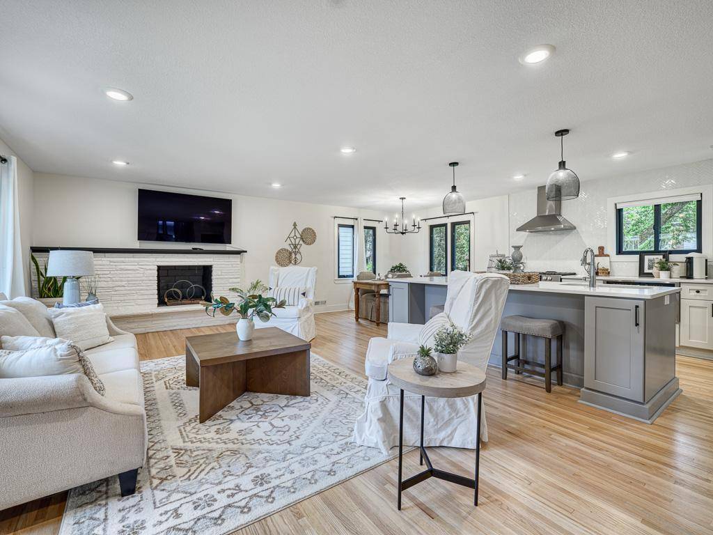 Edina, MN 55435,4909 Trillium LN