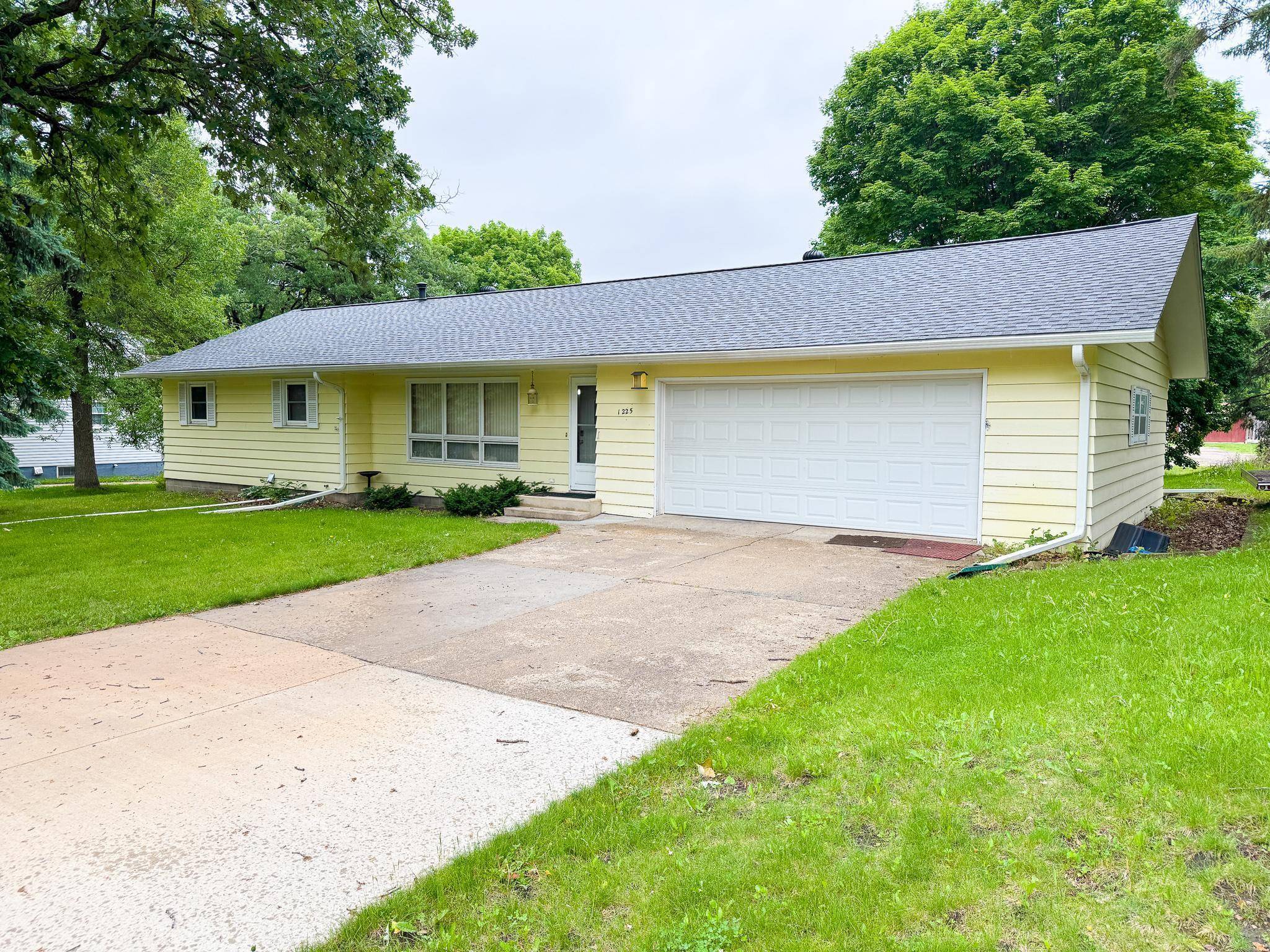 Alexandria, MN 56308,1225 Irving ST