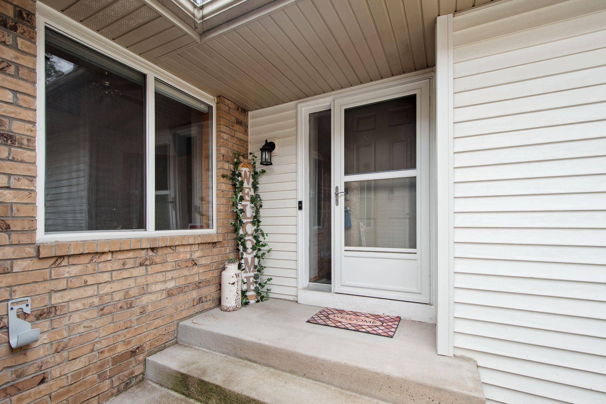 Apple Valley, MN 55124,14208 Heritage LN