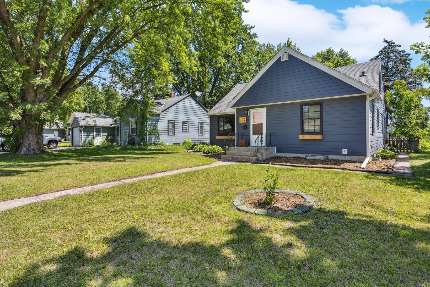 Waconia, MN 55387,257 S Orange ST