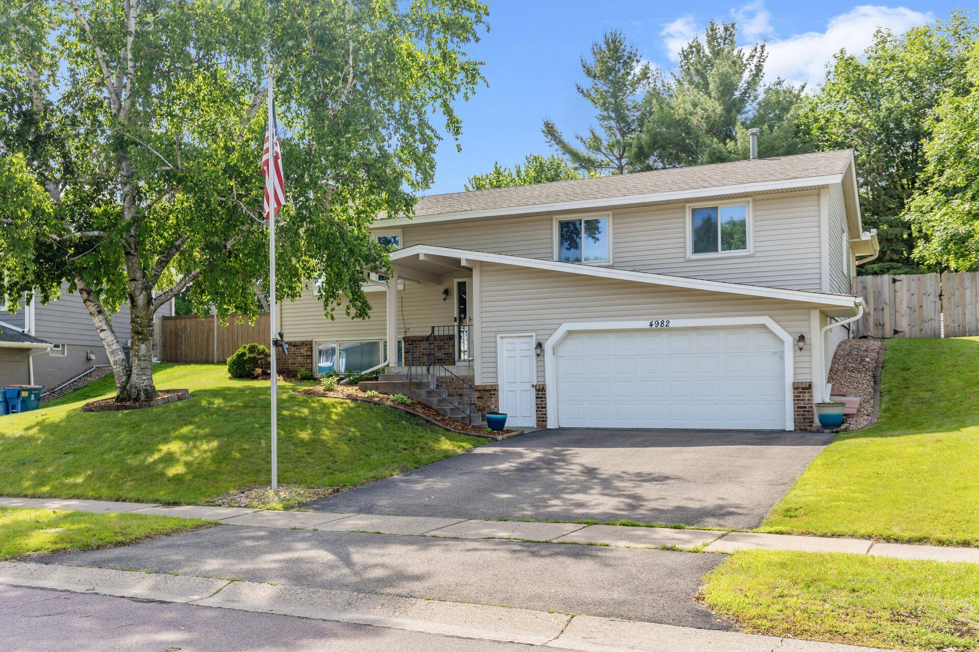 Apple Valley, MN 55124,4982 148th PATH W