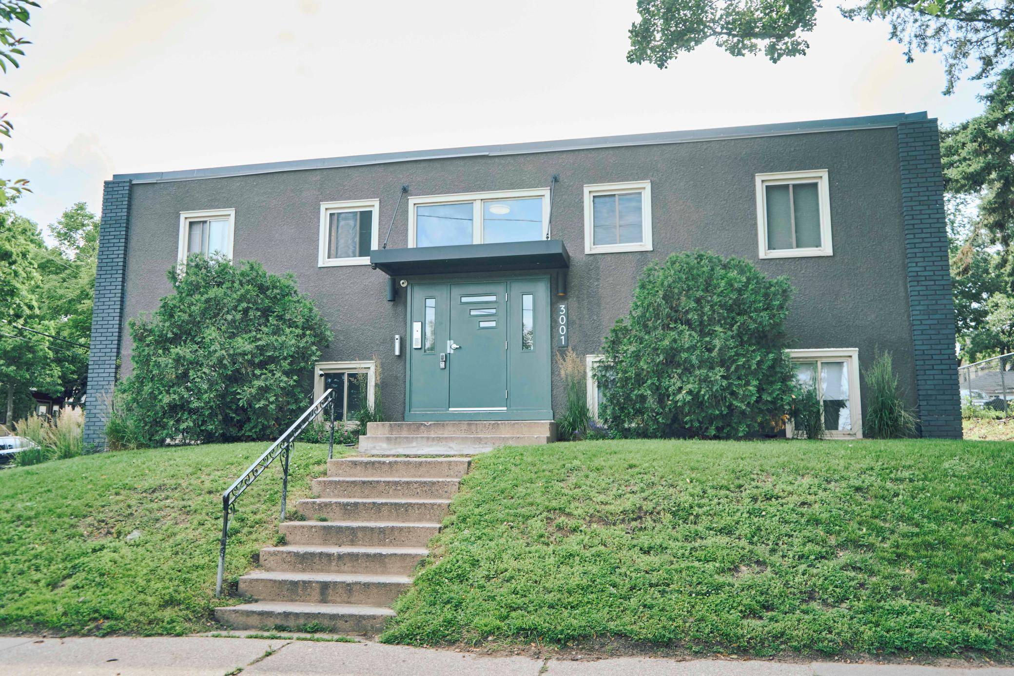 Minneapolis, MN 55411,3001 N 3rd ST