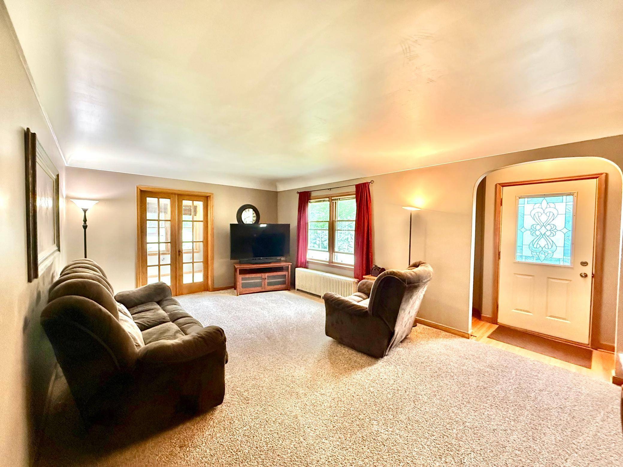 Cannon Falls, MN 55009,215 1st ST N