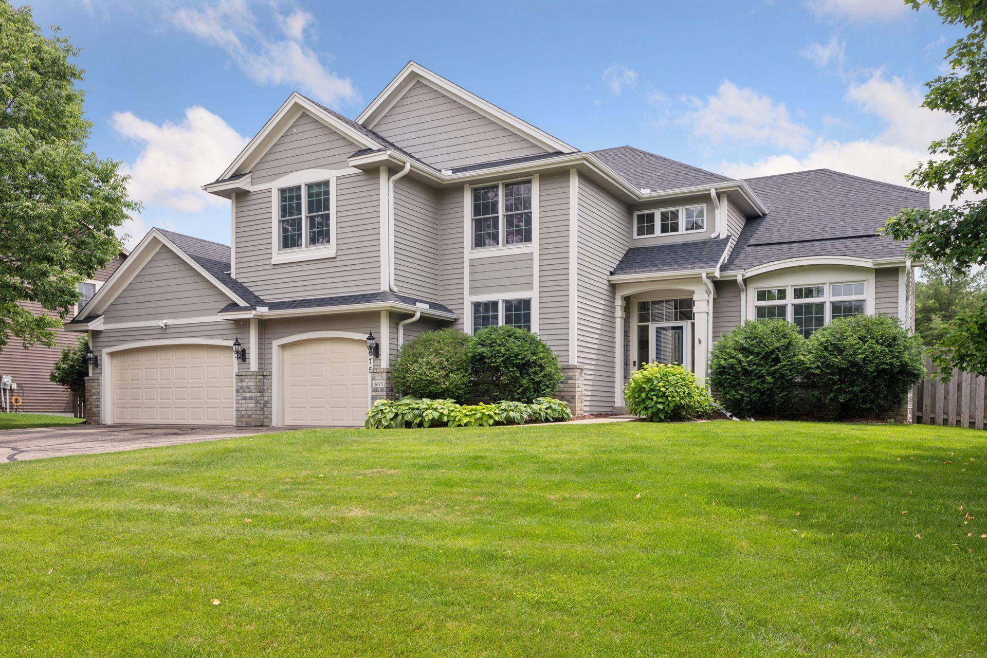 Shorewood, MN 55331,5675 Marsh Pointe DR