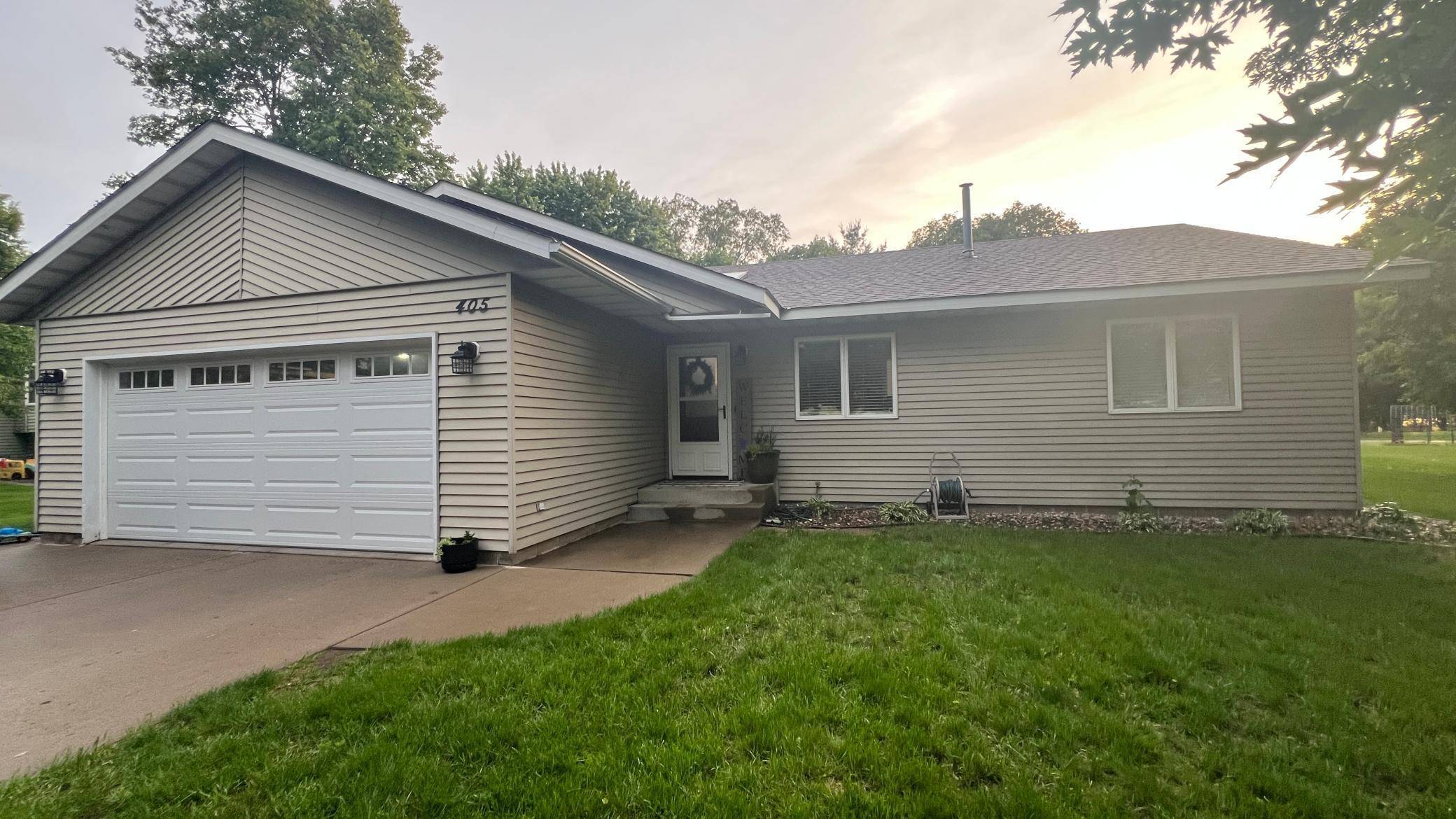 Avon, MN 56310,405 Sun CIR