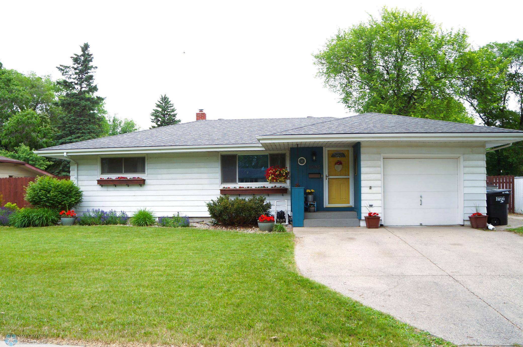 Fargo, ND 58103,1005 South DR S