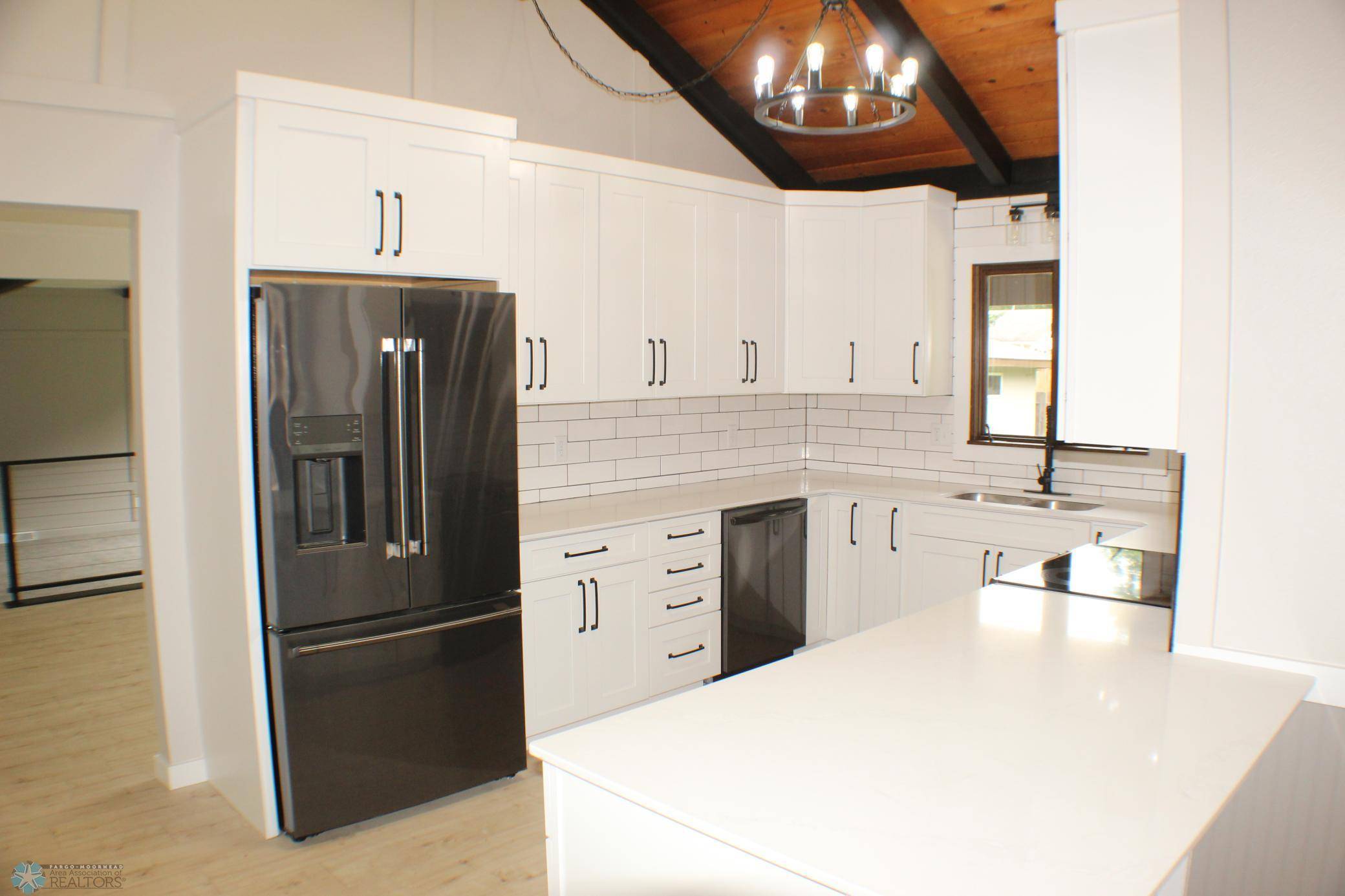 Fargo, ND 58102,1413 4th ST N