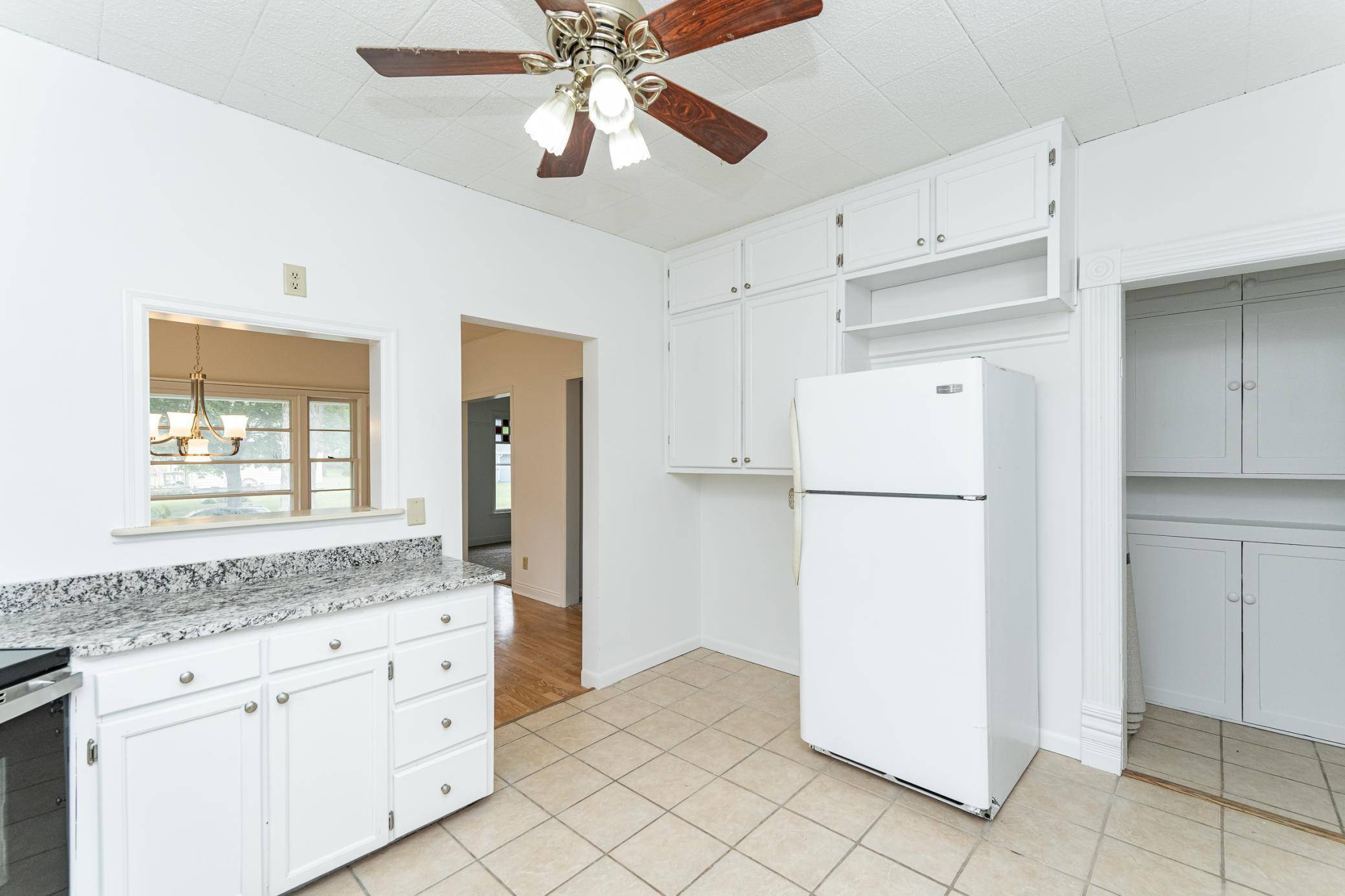 Spring Valley, MN 55975,525 Warren AVE
