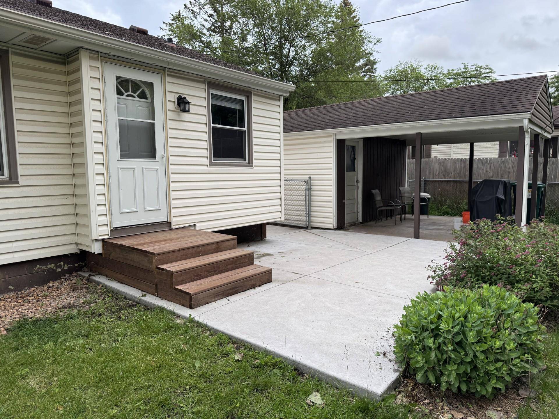 Shoreview, MN 55126,5923 Hodgson RD