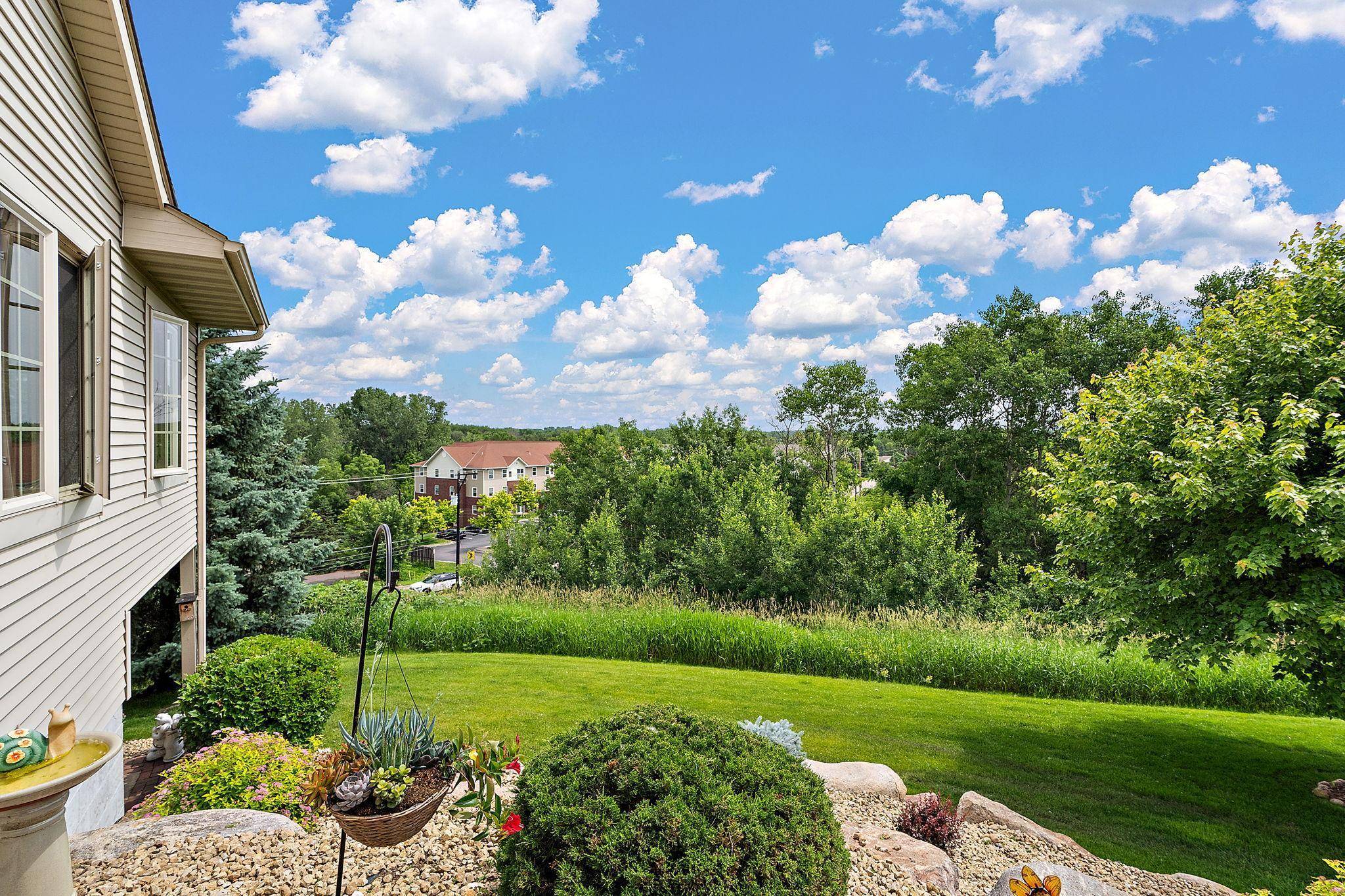 Maplewood, MN 55109,1259 Highridge CT