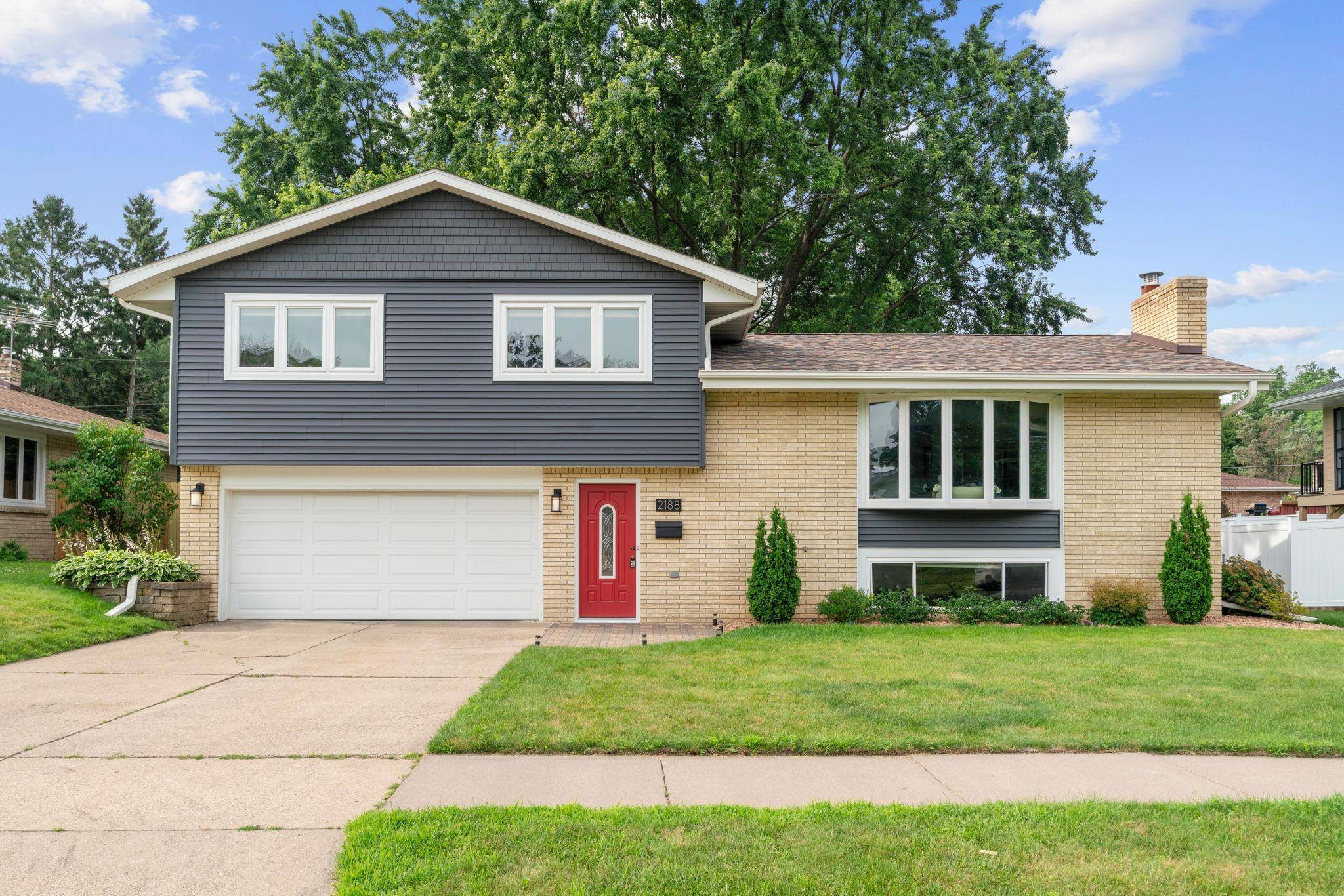 Saint Paul, MN 55119,2188 Powers AVE