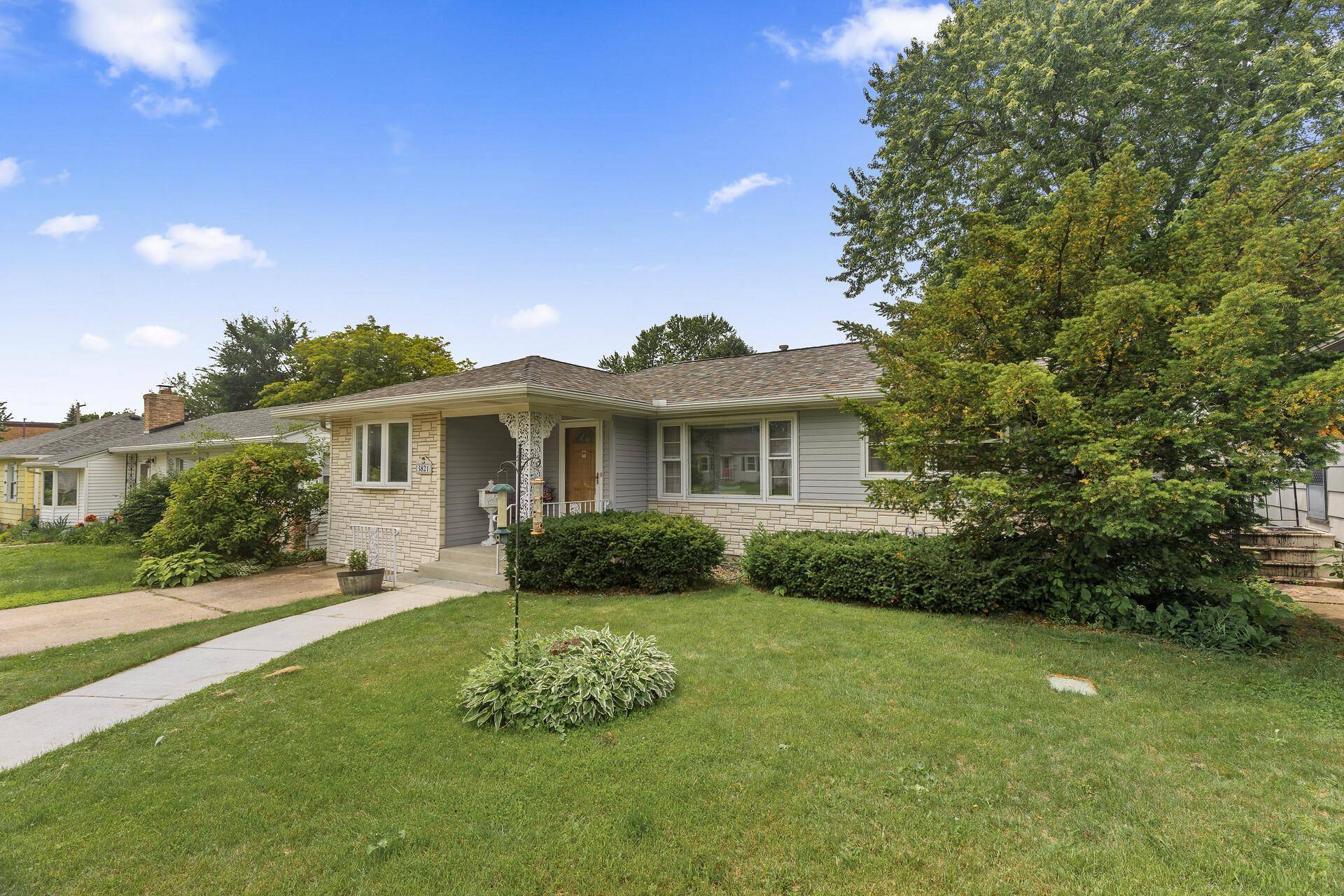 Robbinsdale, MN 55422,3821 Scott AVE N