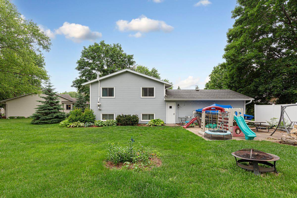 Faribault, MN 55021,1030 Barron RD