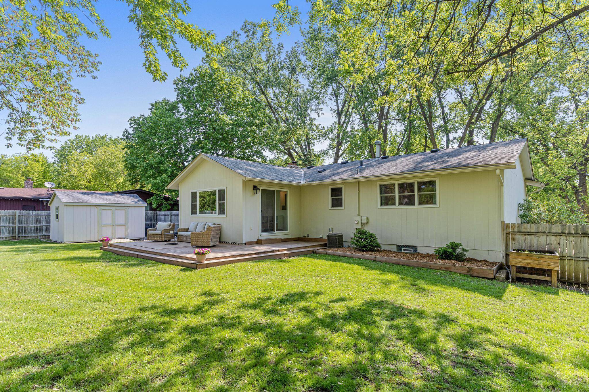Plymouth, MN 55442,6045 Goldenrod LN N