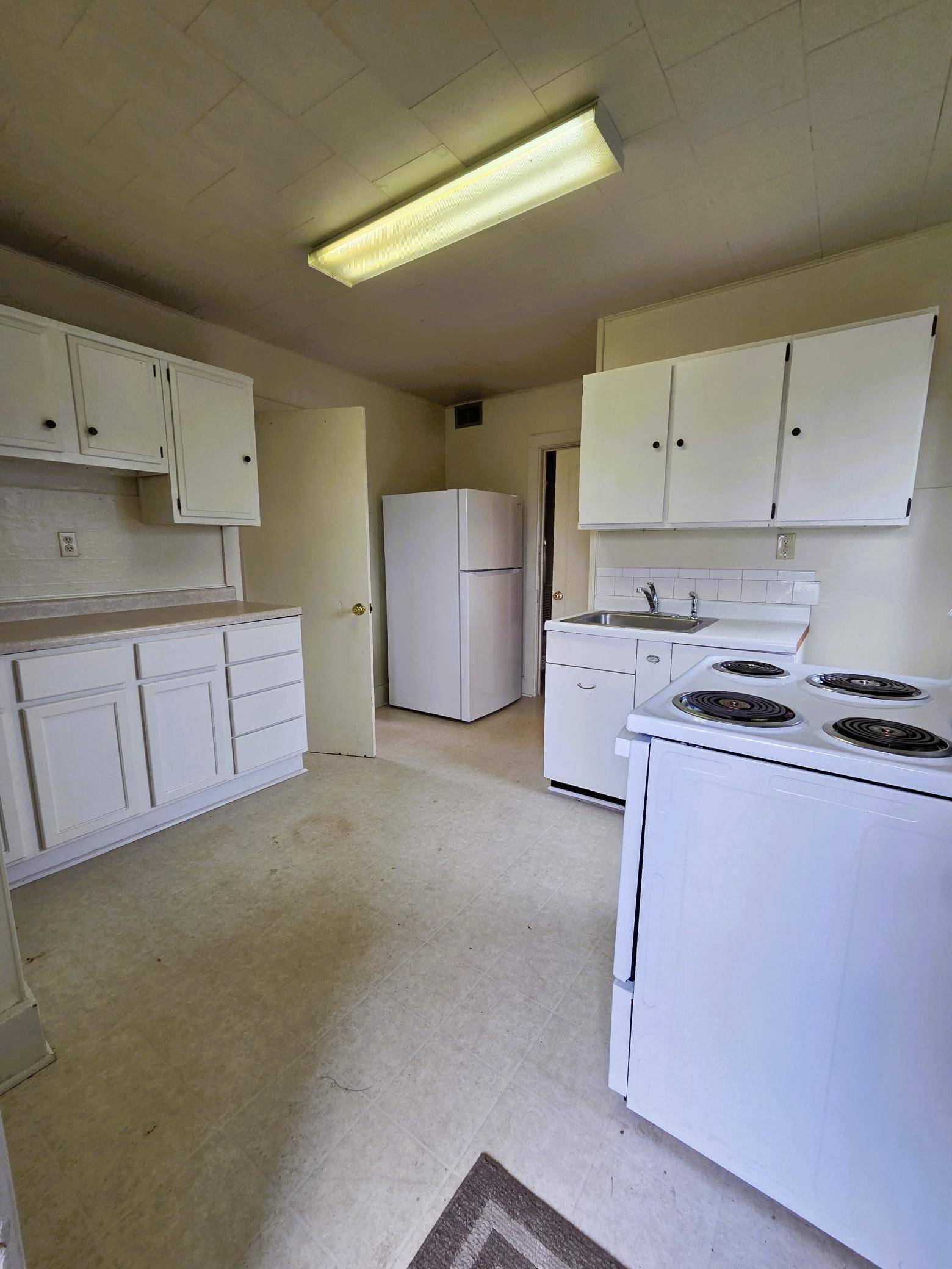 Winona, MN 55987,620 W 4th ST