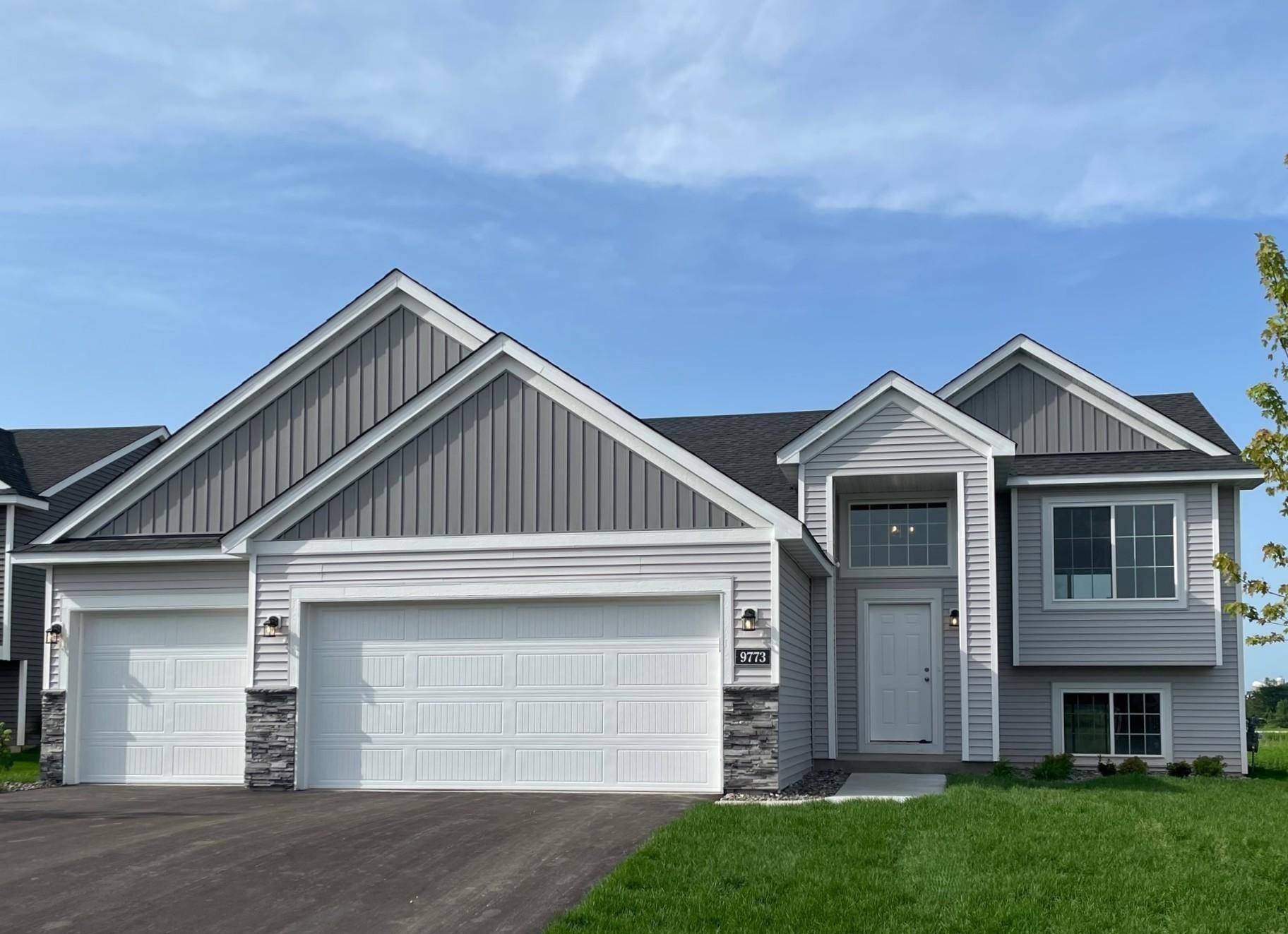 Saint Michael, MN 55376,9773 32nd ST NE