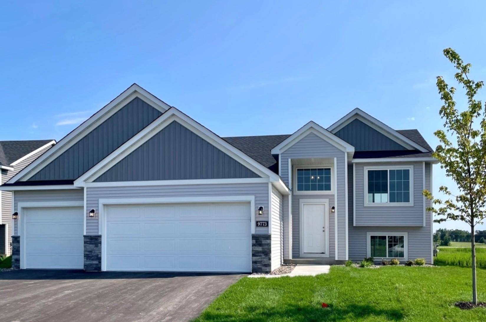 Saint Michael, MN 55376,9773 32nd ST NE