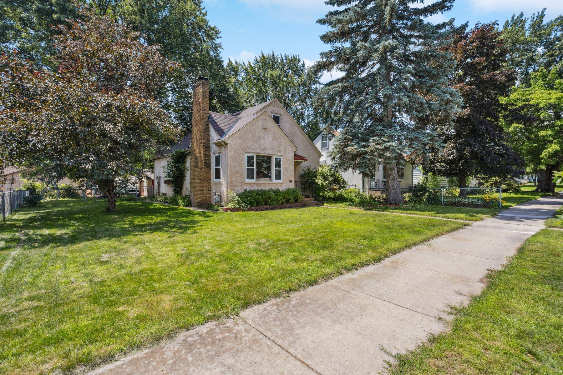 South Saint Paul, MN 55075,114 E Richmond ST E
