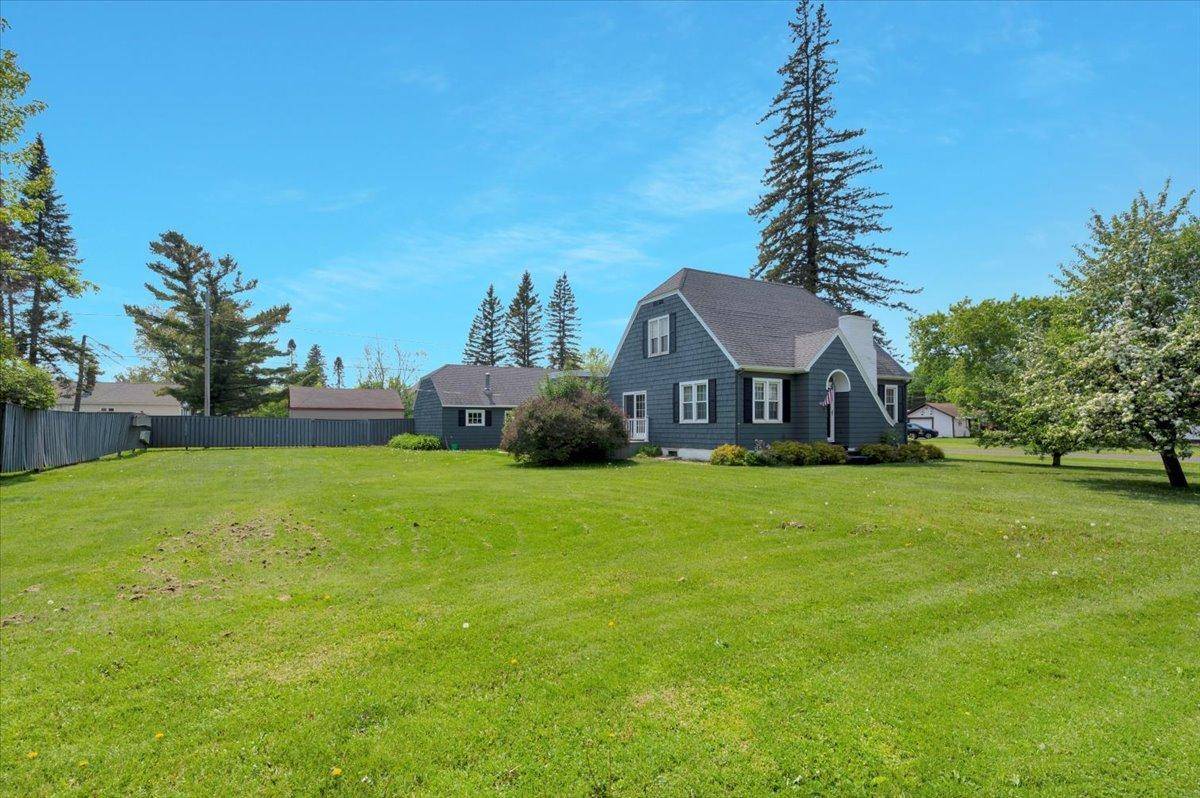 Superior, WI 54880,1602 E 5th ST