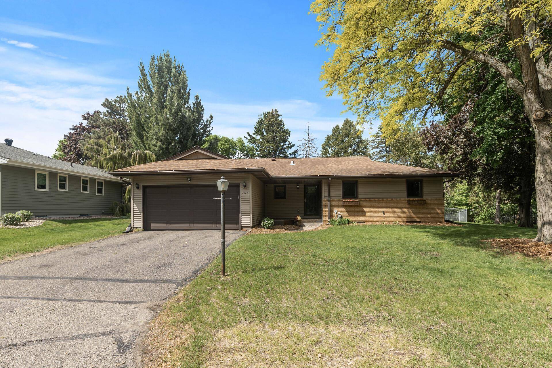 Mendota Heights, MN 55120,755 Keokuk LN