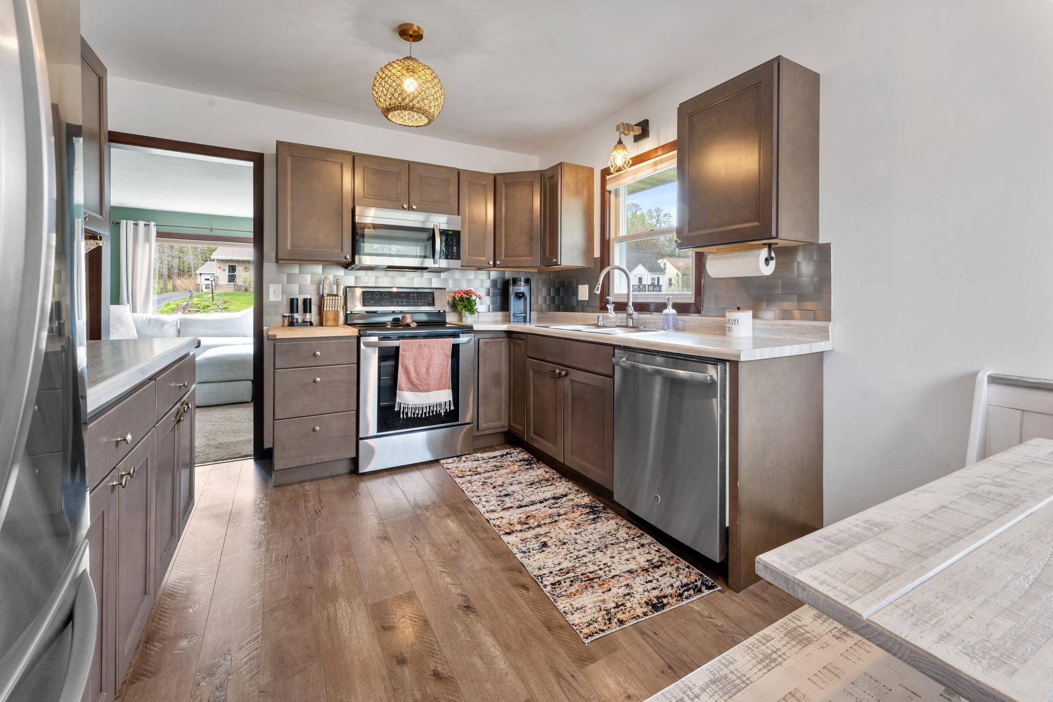 Duluth, MN 55811,632 W Quince ST