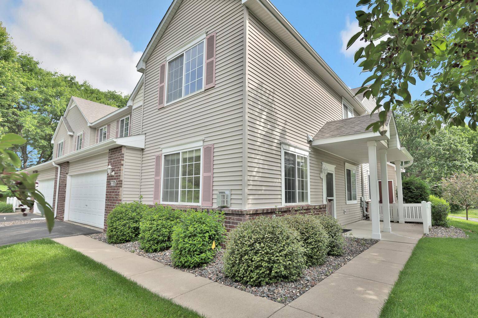 Maplewood, MN 55117,703 Maple Hills DR #A