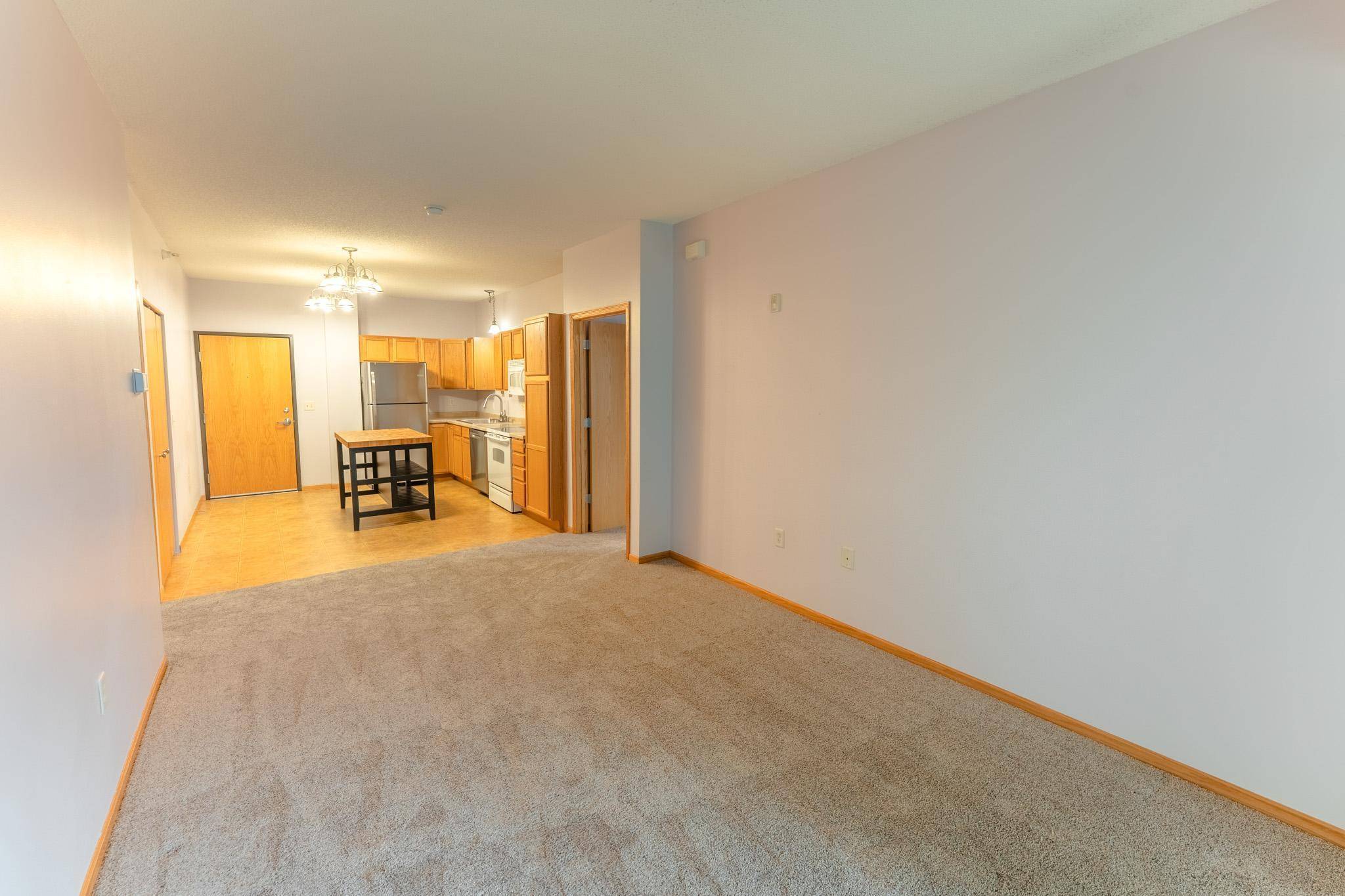 Woodbury, MN 55125,1590 Parkwood DR #102