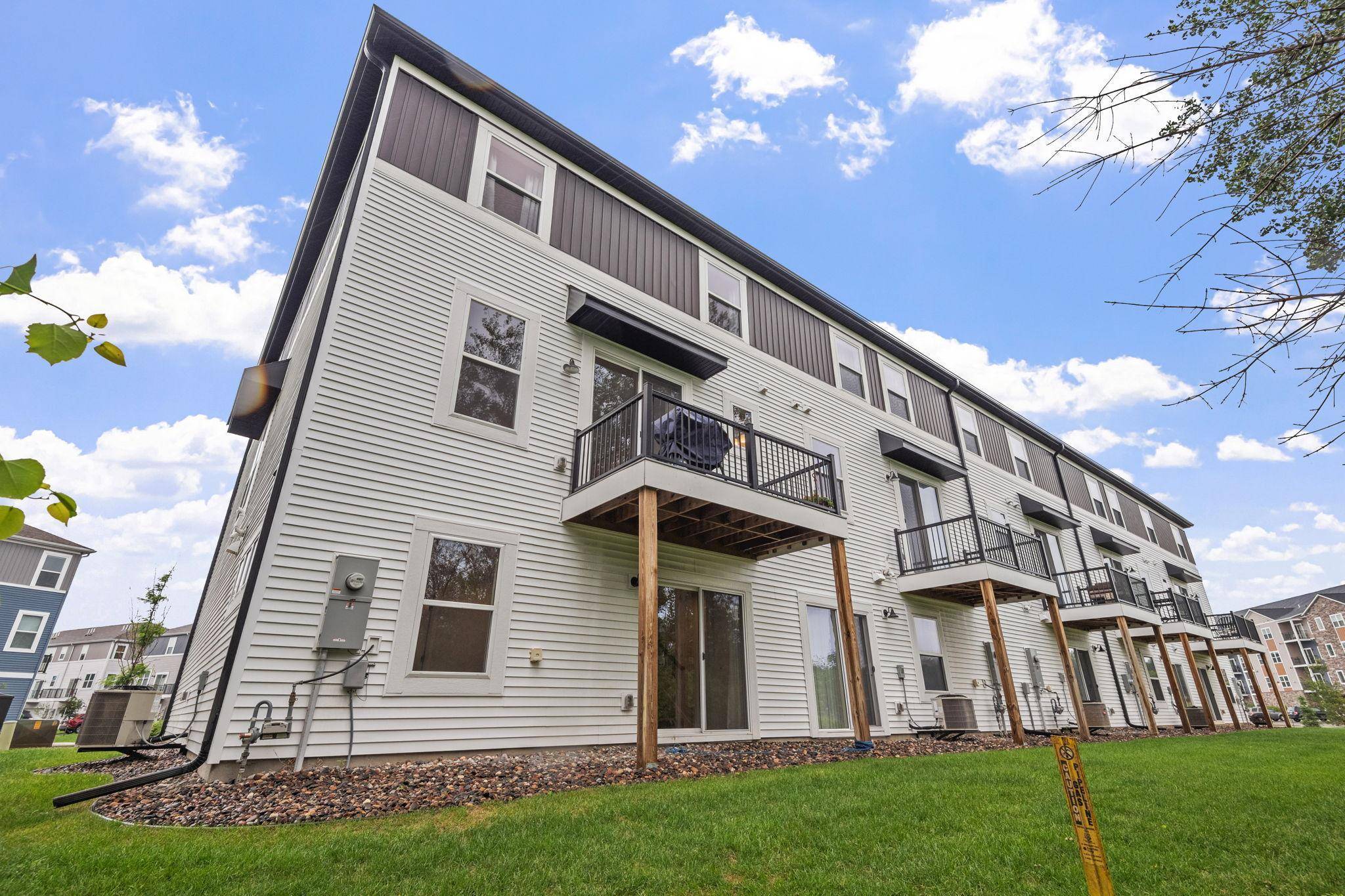 Blaine, MN 55449,8612 Kenyon CT NE #A