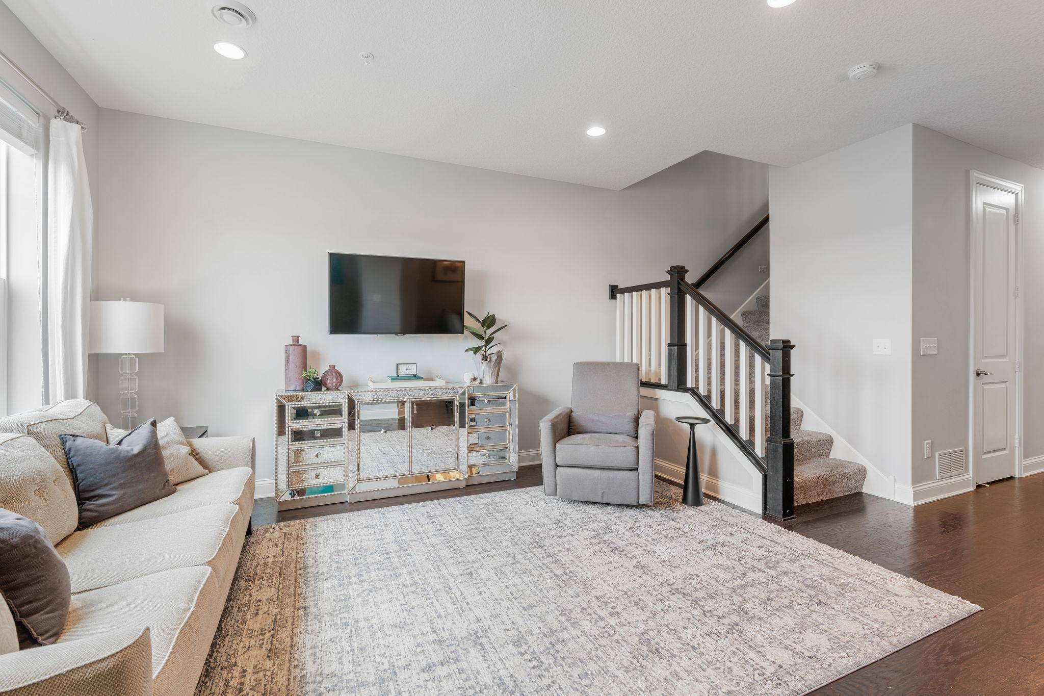Maple Grove, MN 55369,8312 Jonquil LN N