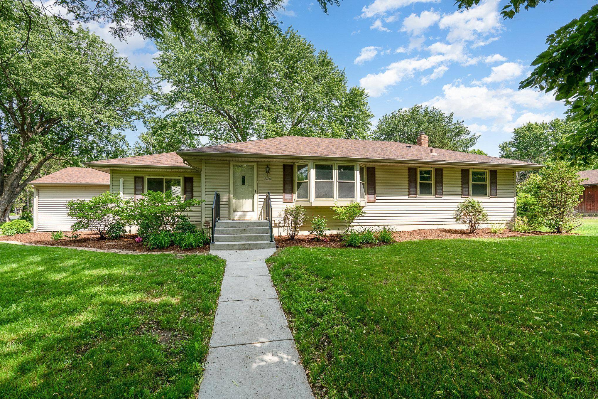 Eagan, MN 55121,2850 Highridge TER