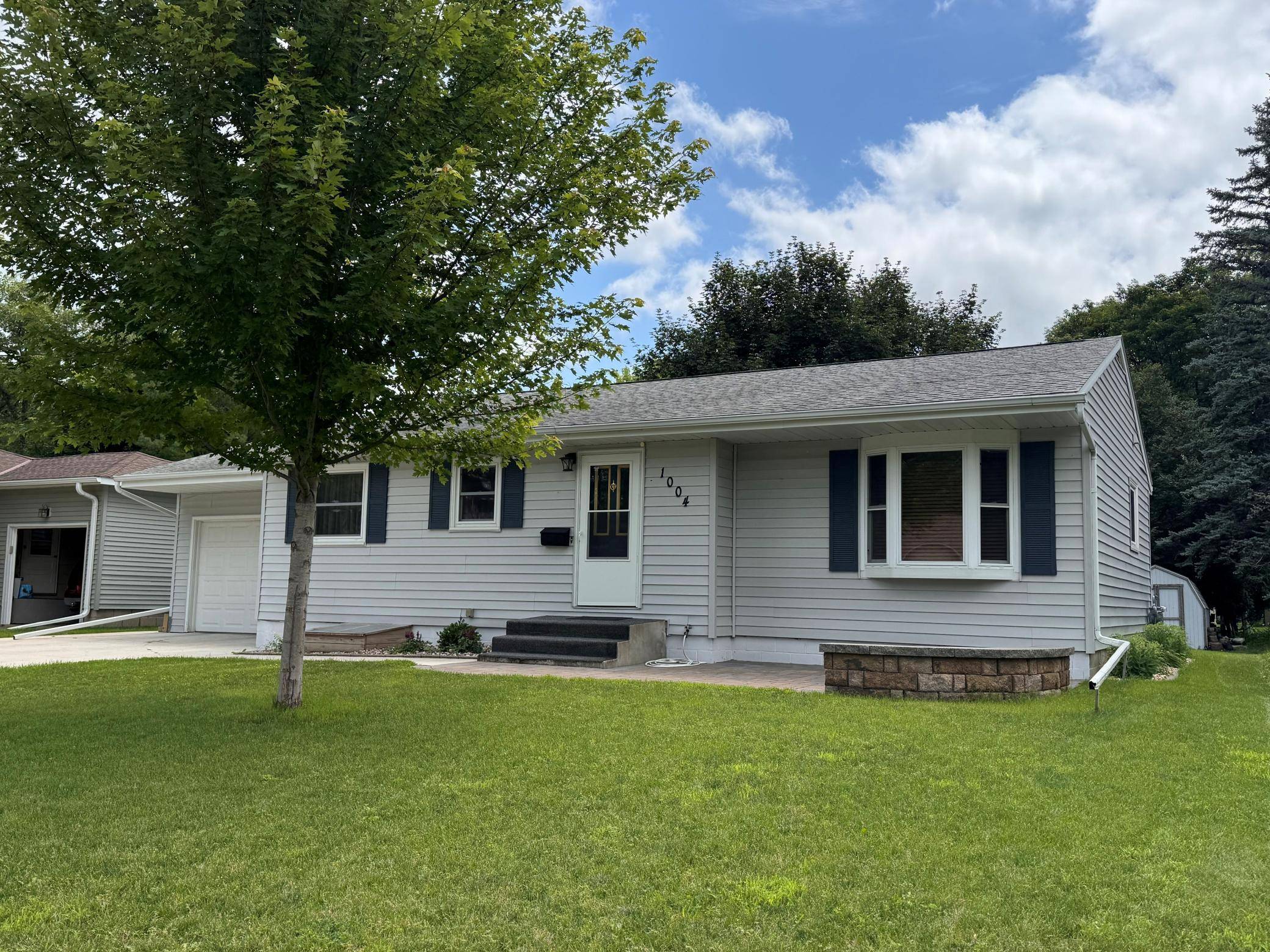 Marshall, MN 56258,1004 Poplar AVE