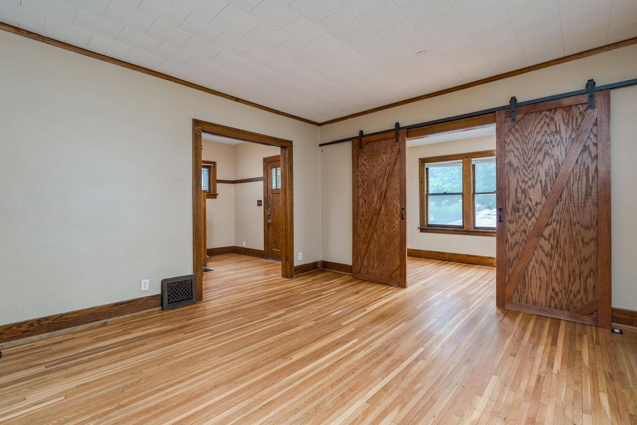Mankato, MN 56001,616 N 5th ST