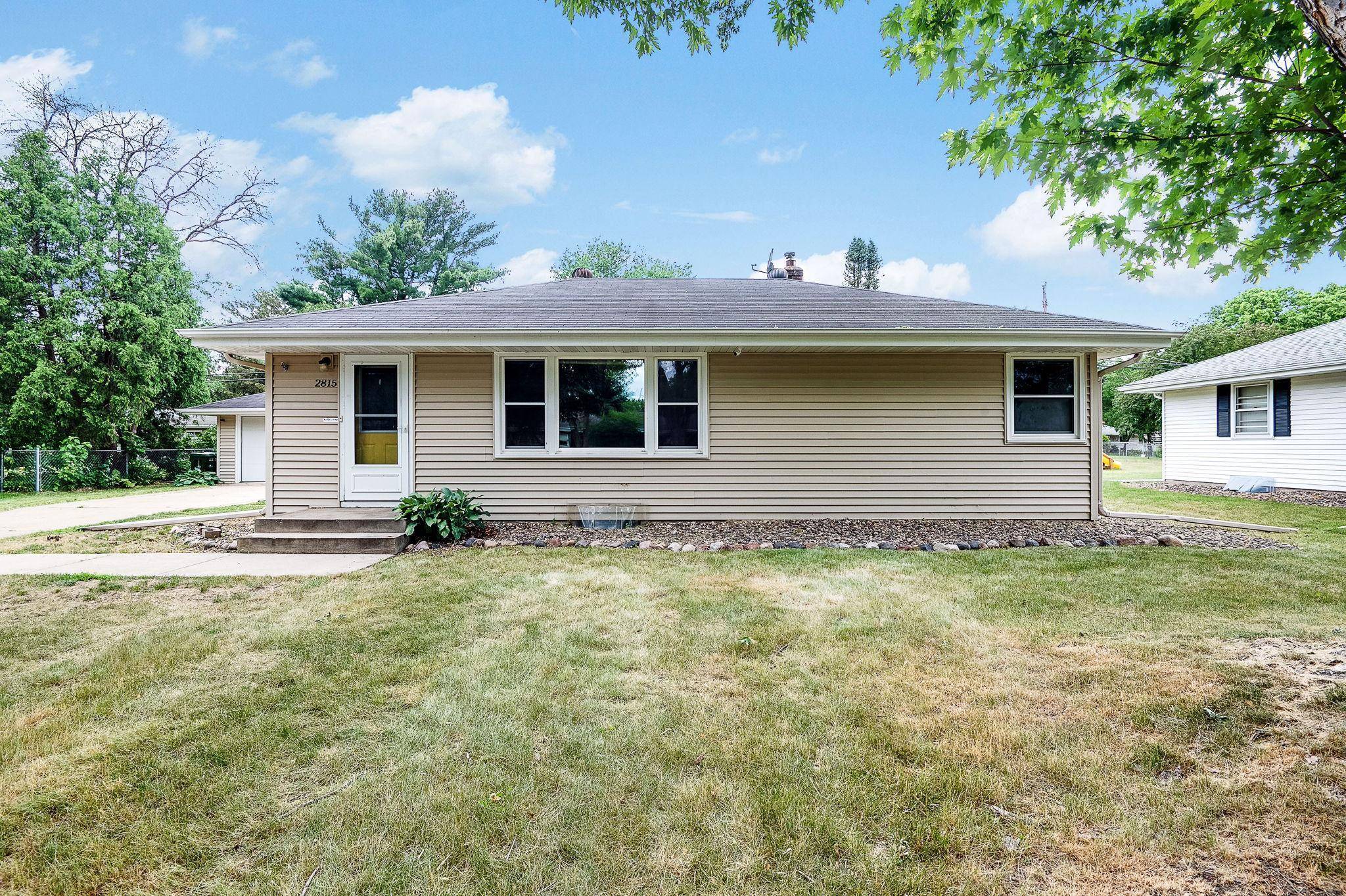 Roseville, MN 55113,2815 Merrill ST