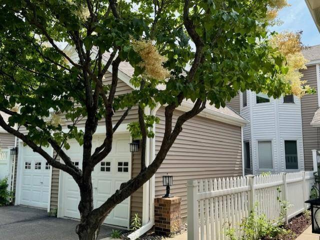 Burnsville, MN 55306,15003 Windemere LN