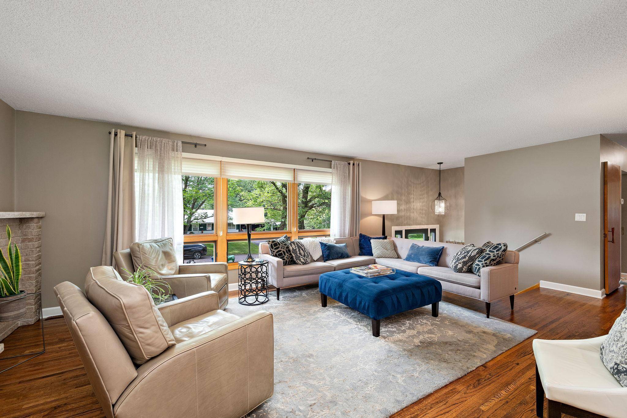 Minnetonka, MN 55345,5754 Oakview LN