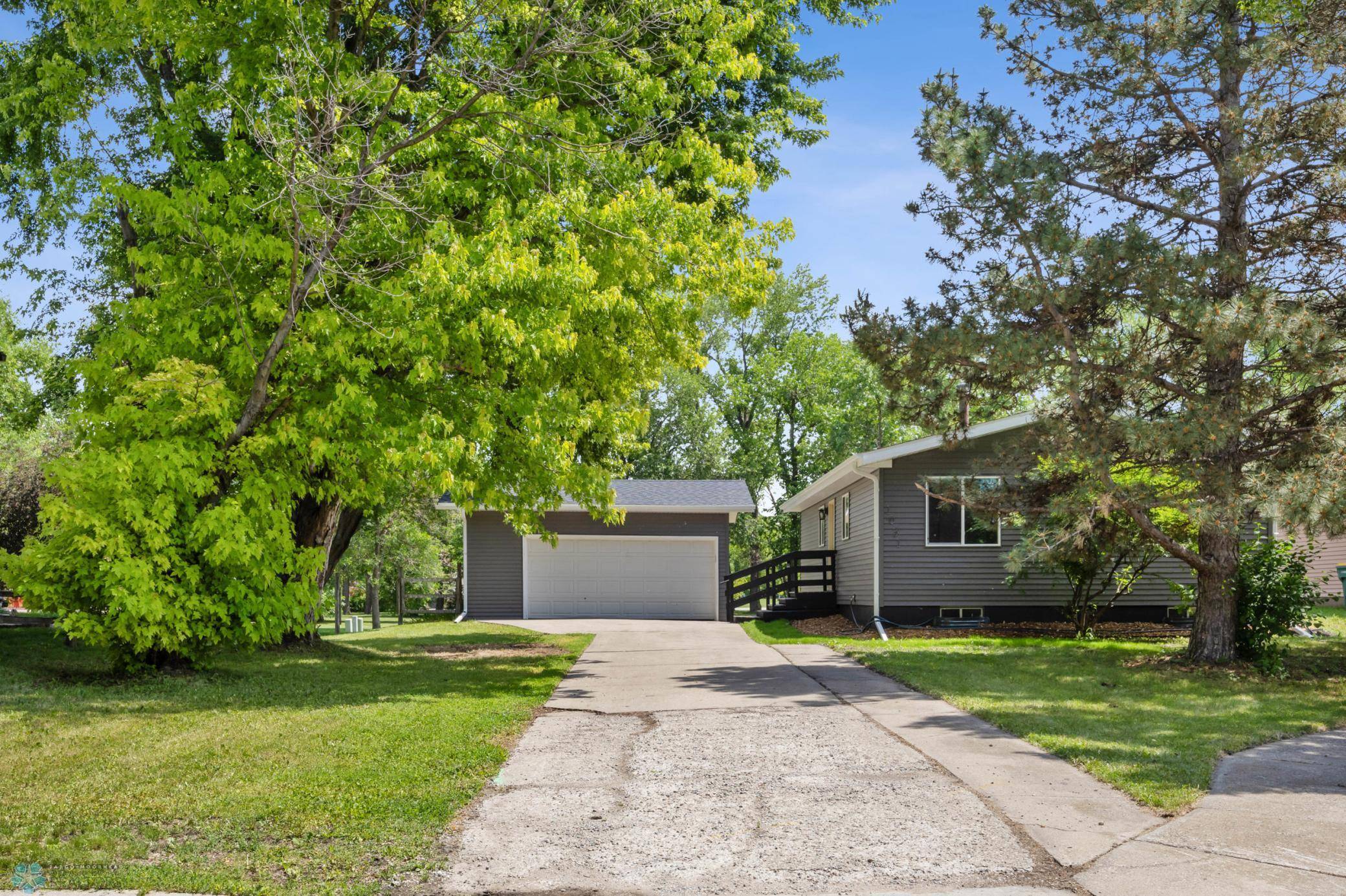 West Fargo, ND 58078,1031 7th ST W
