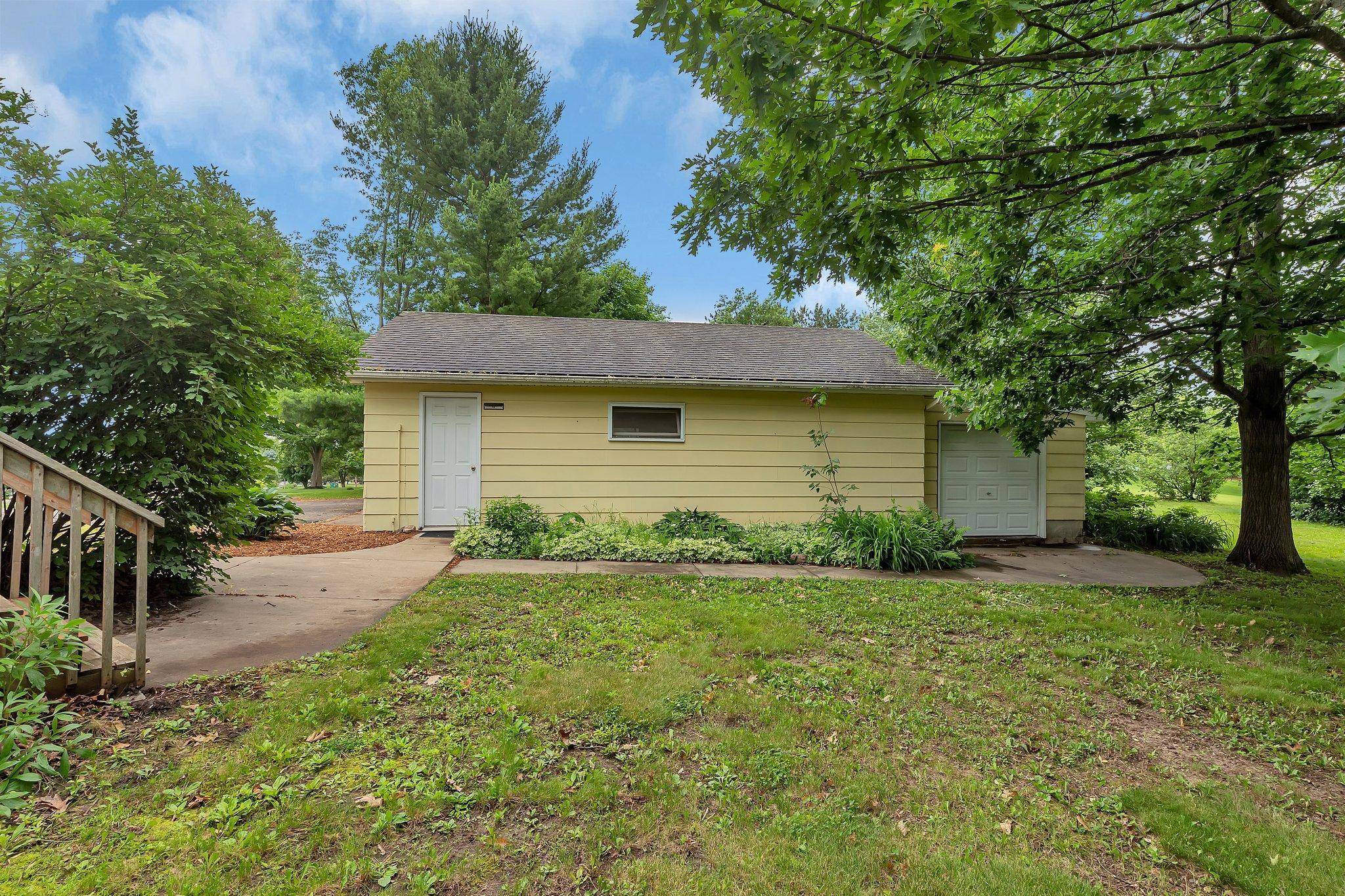 Mora, MN 55051,537 Walnut ST S