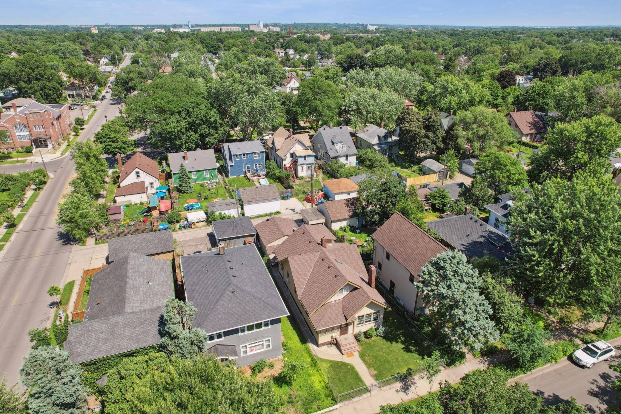 Minneapolis, MN 55407,3509 16th AVE S