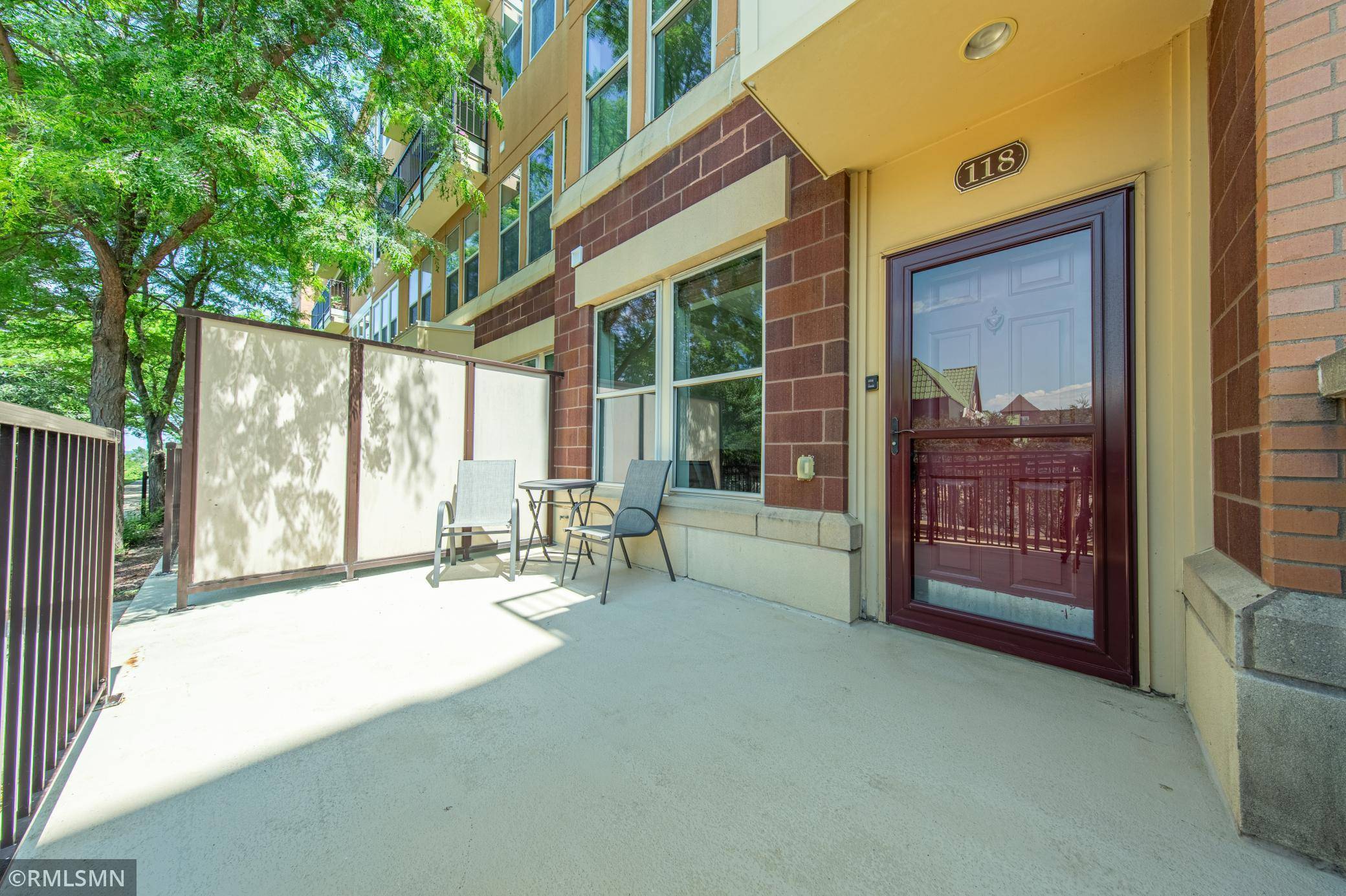 Burnsville, MN 55337,150 E Burnsville Pkwy #118