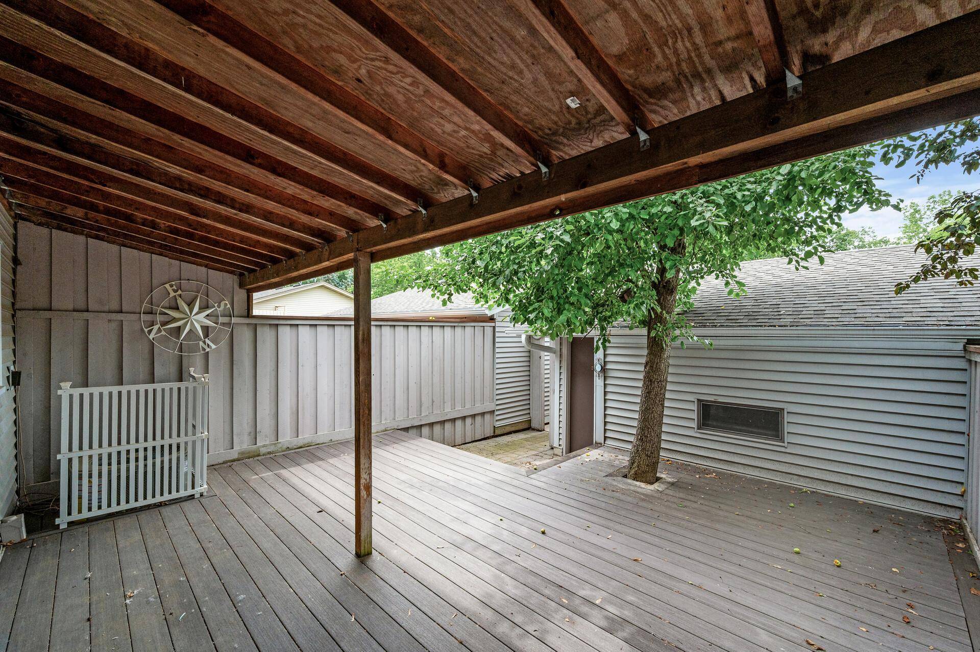 Oakdale, MN 55128,6621 Gretchen LN N