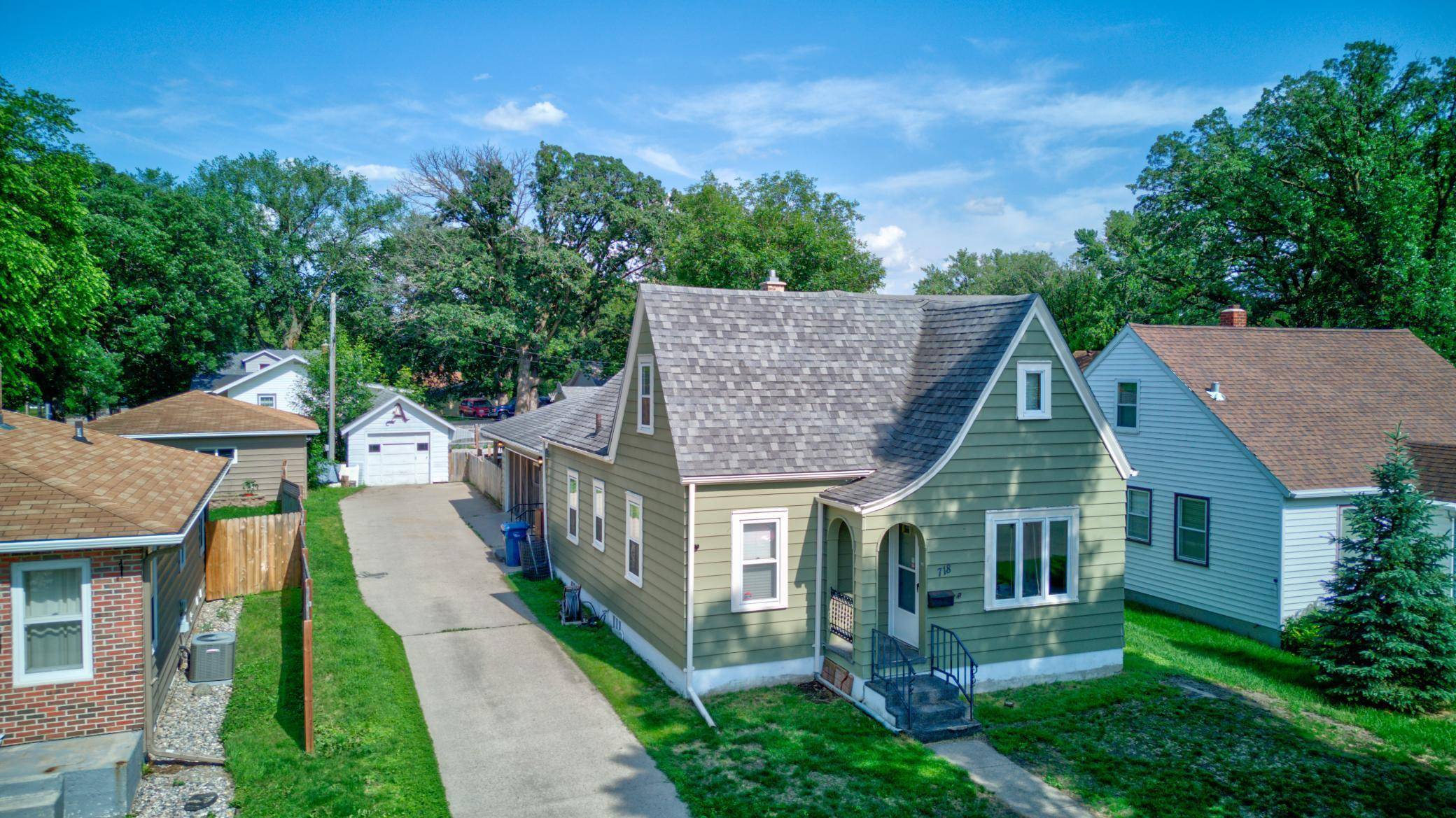 Fergus Falls, MN 56537,718 N Broadway