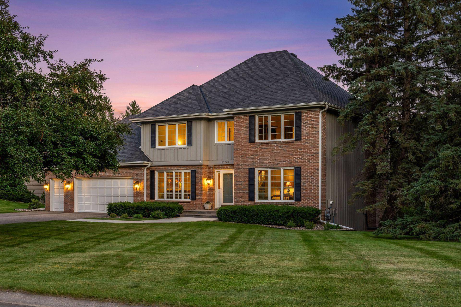 Shorewood, MN 55331,19885 Chartwell HL