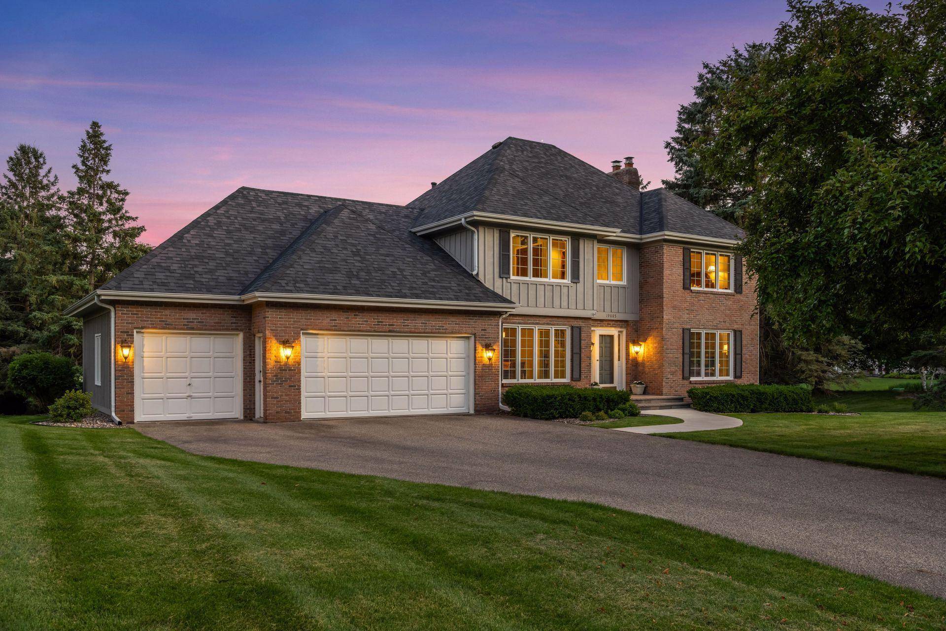 Shorewood, MN 55331,19885 Chartwell HL