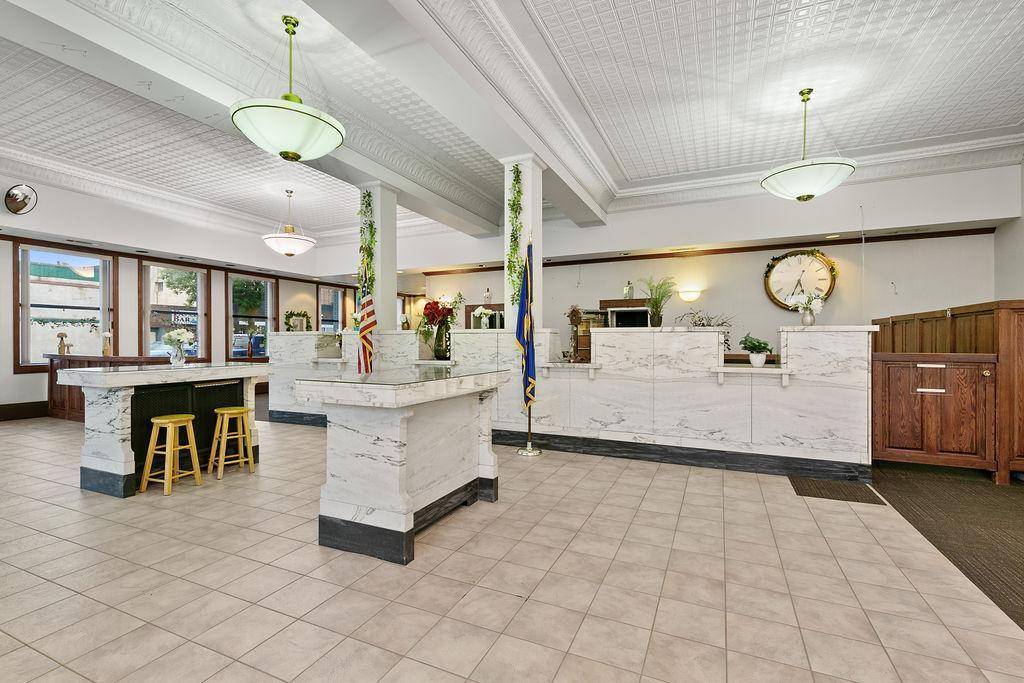 Little Falls, MN 56345,101 E Broadway