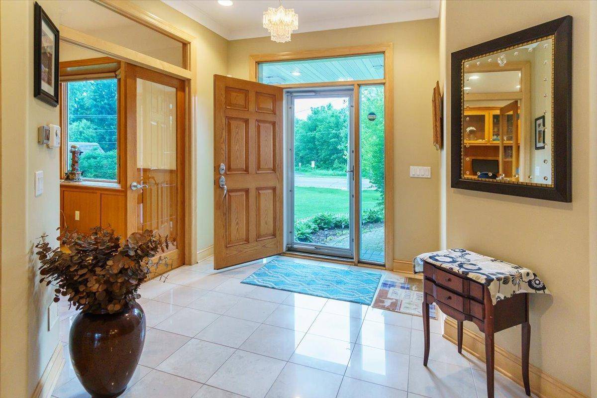 Prior Lake, MN 55372,2719 Spring Lake RD SW